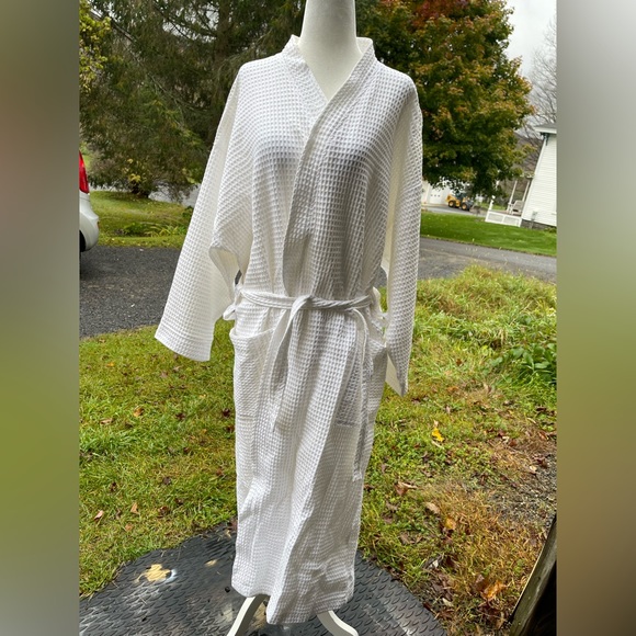 Other - 100% Cotton white waffle robe